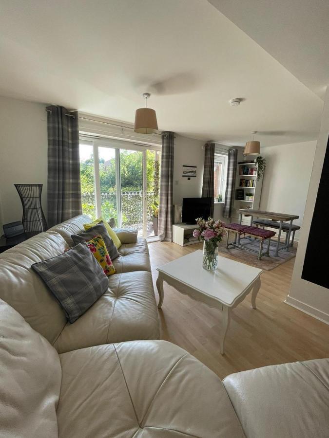 Pass The Keys Lovely 2bedroom Flat With Balcony * Édimbourg